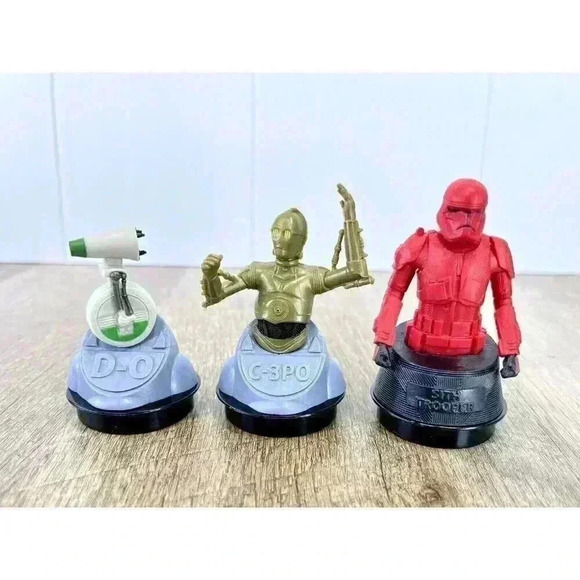 x3 Star Wars The Rise of Skywalker Movie Theater Cup Toppers Cake Figure Bust - Picture 2 of 6